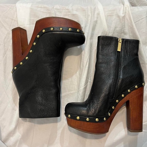Black Leather Platform Ankle Boots with gold stud and faux wood heel size 6 - Picture 1 of 8
